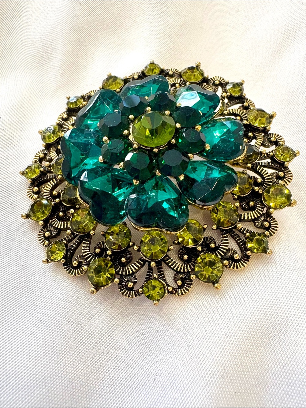 Emerald Green Hearts & Chartreuse Crystal Floral Brooch Statement Pin 2.25” - Picture 5 of 6